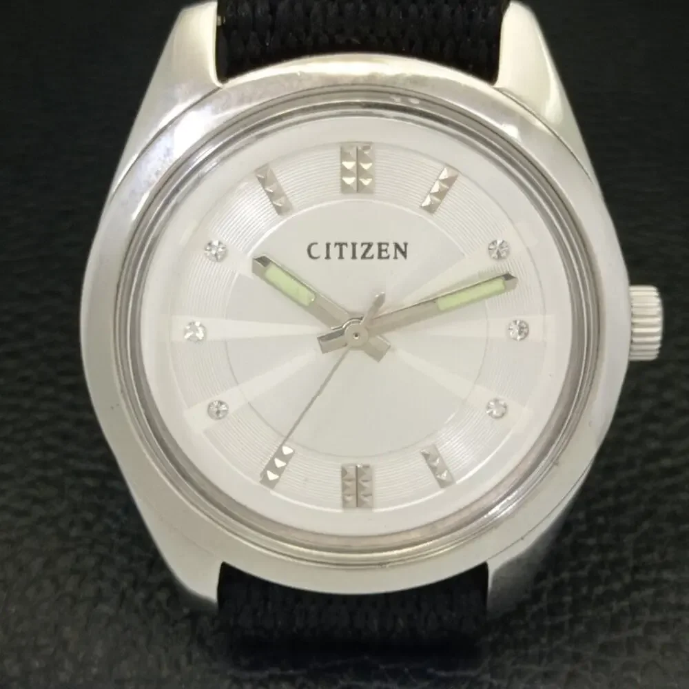 Vintage 1985 Citizen Automatic Mens Silver Watch W/daydate & Silver accents